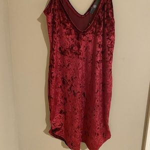 MISSGUIDED NWT Velvet Dress